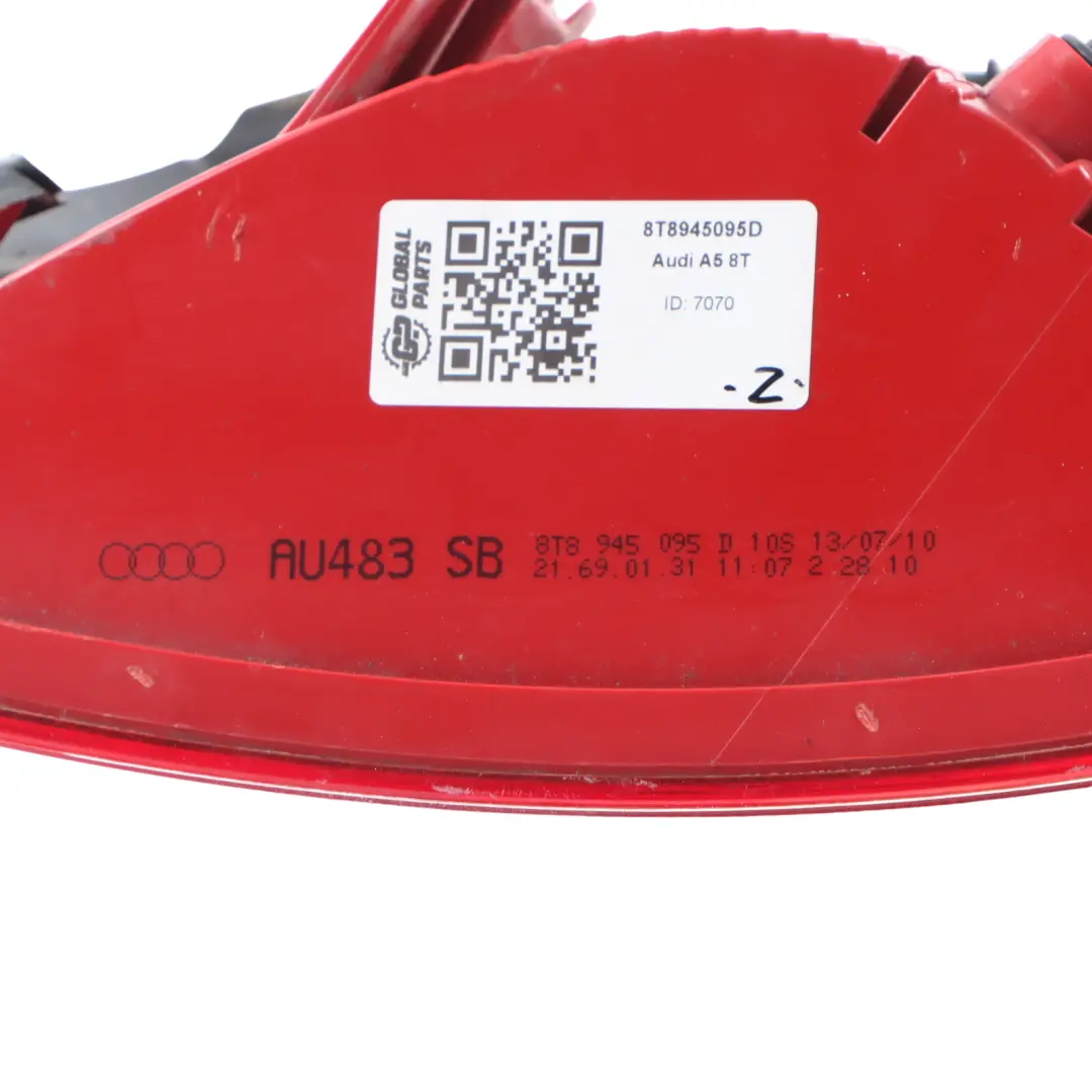 Audi A5 8T Hinteres Rücklicht Lampe Seite Panel Äußere Links - SKU 8T8945095D - Teilenummer 8T8945095D