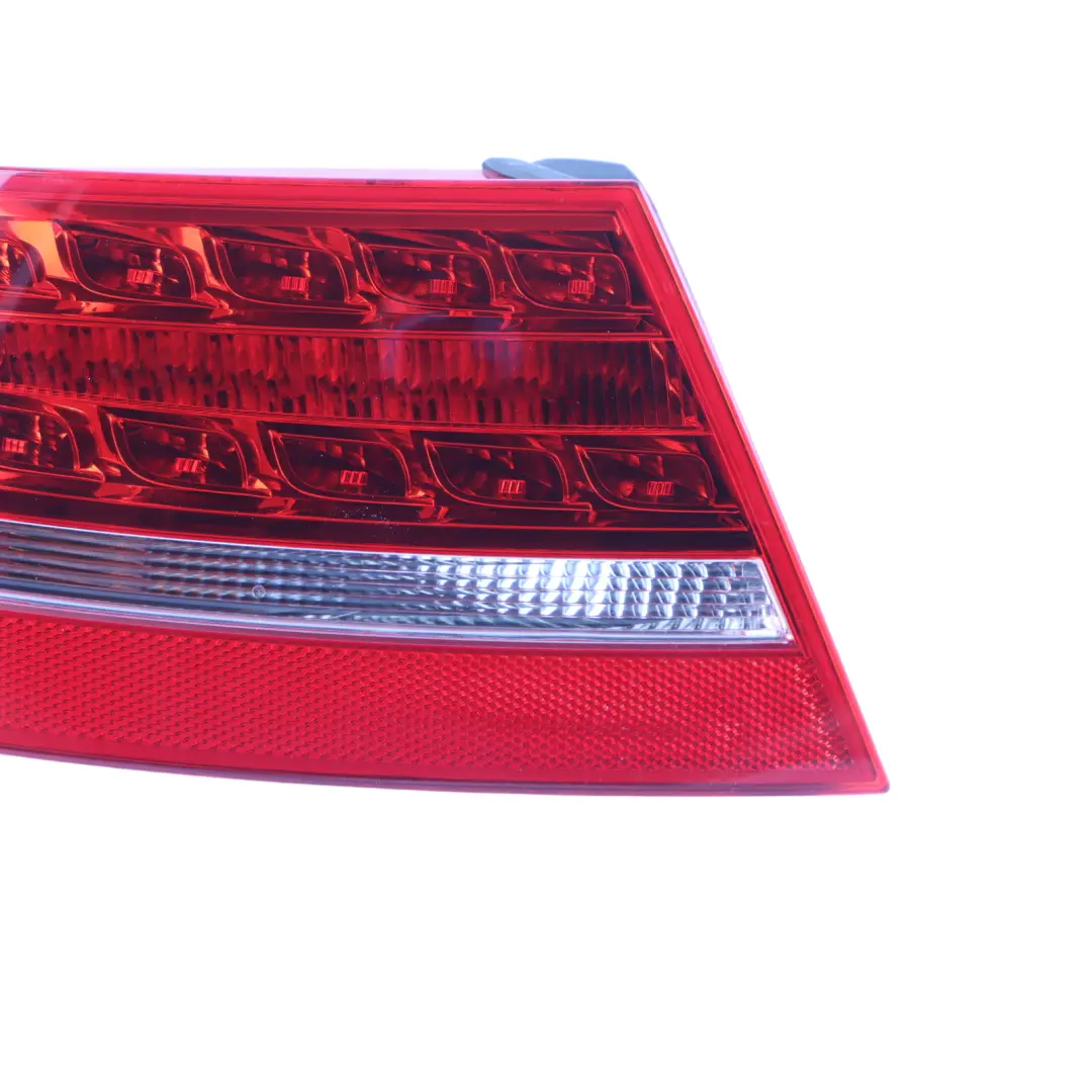 Audi A5 8T Hinteres Rücklicht Lampe Seite Panel Äußere Links - SKU 8T8945095D - Teilenummer 8T8945095D