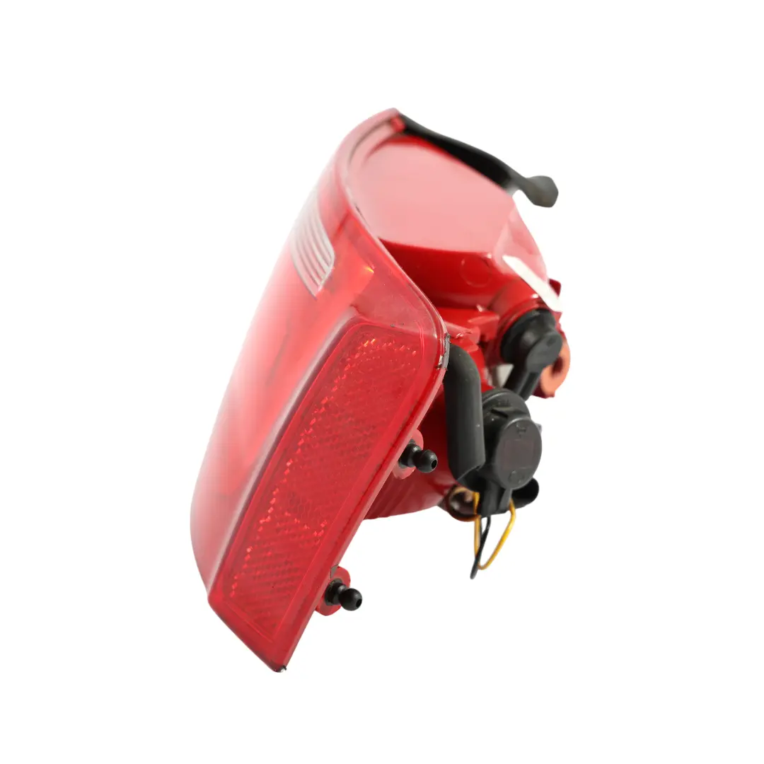 Lampa Tylna Lewa Strona Tylne Światło do Audi A5 8T o numerze 8T8945096 Audi A5 8T Lampa Tylna Lewa Strona Tylne Światło - SKU 8T8945096 - Numer Części 8T8945096