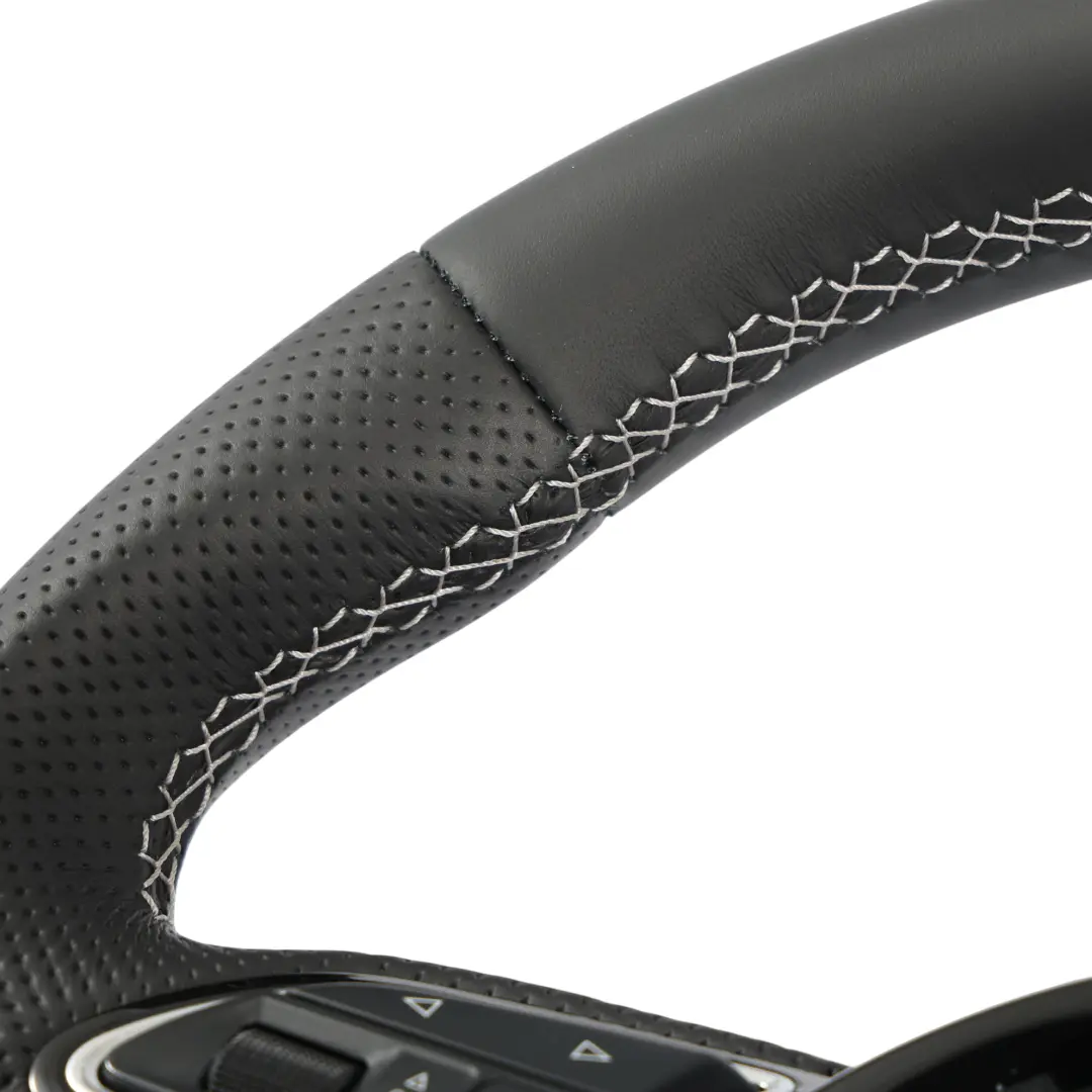 Kierownica NOWA Czarna Skóra Ścięta Łopatki do Audi S3 8V o numerze 8V0419091J Audi S3 8V Kierownica NOWA Czarna Skóra Ścięta Łopatki - SKU 8V0419091J-1 - Numer Części 8V0419091J