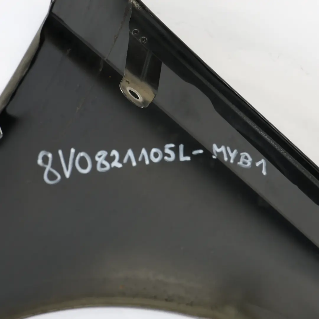 Audi A3 8V Panel Lateral Delantero Izquierdo Guardabarros Mythical Black - Y9T - SKU 8V0821105L-MYB1 - Número de pieza 8V0821105L