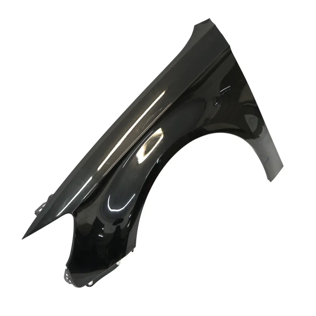 Pannello Laterale Anteriore Sinistro Parafango Mythical Black - Y9T per Audi A3 8V con numero di parte 8V0821105L Audi A3 8V Pannello Laterale Anteriore Sinistro Parafango Mythical Black - Y9T - SKU 8V0821105L-MYB1 - Numero di parte 8V0821105L