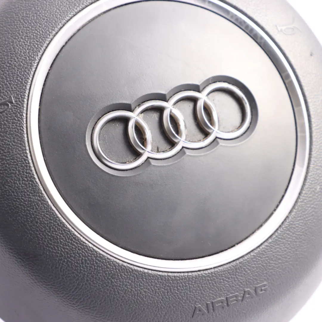 Steering Wheel Driver's Air Module Unit to Audi A3 S3 RS3 8V with Part number 8V0880201BB Audi A3 S3 RS3 8V Steering Wheel Driver's Air Module Unit - SKU 8V0880201BB - Part number 8V0880201BB