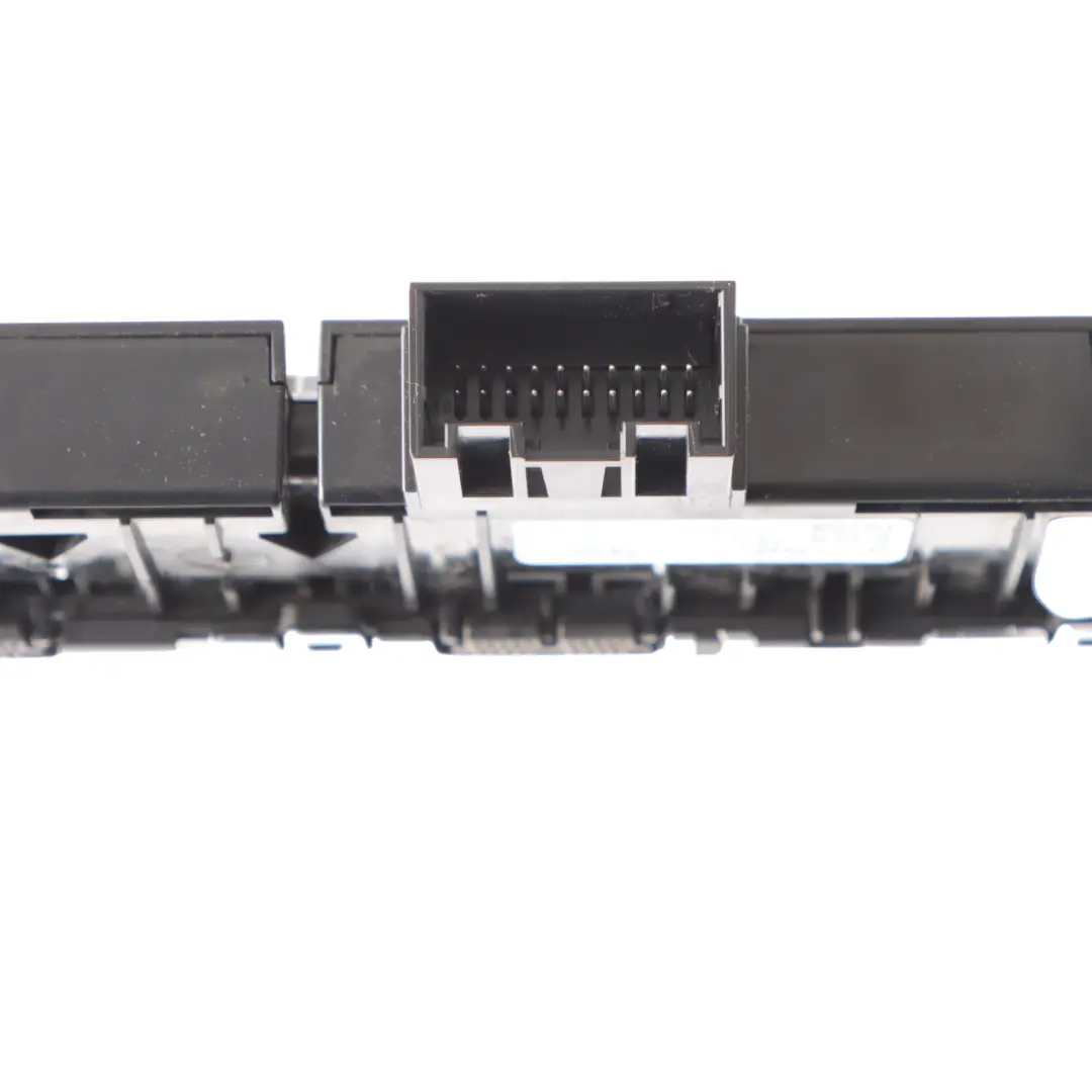 Audi A3 8V Start Stop Hazard Tracción Pantalla Interruptor Panel - SKU 8V0925301AT - Número de pieza 8V0925301AT