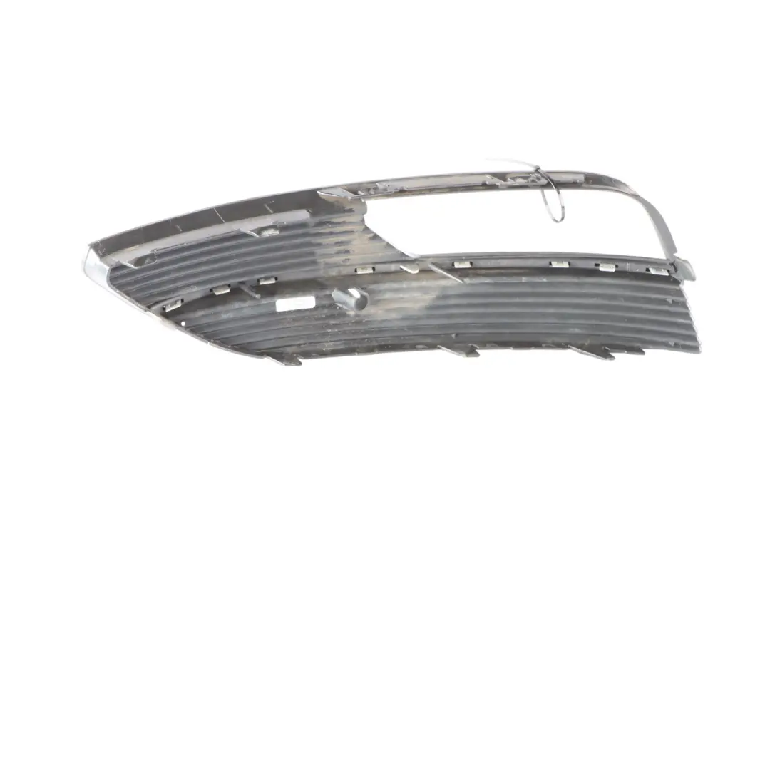 Audi A3 8V Vorne Stoßstangen Abdeckung Rechts Gitter Halterung - SKU 8V3807682A - Teilenummer 8V3807682A
