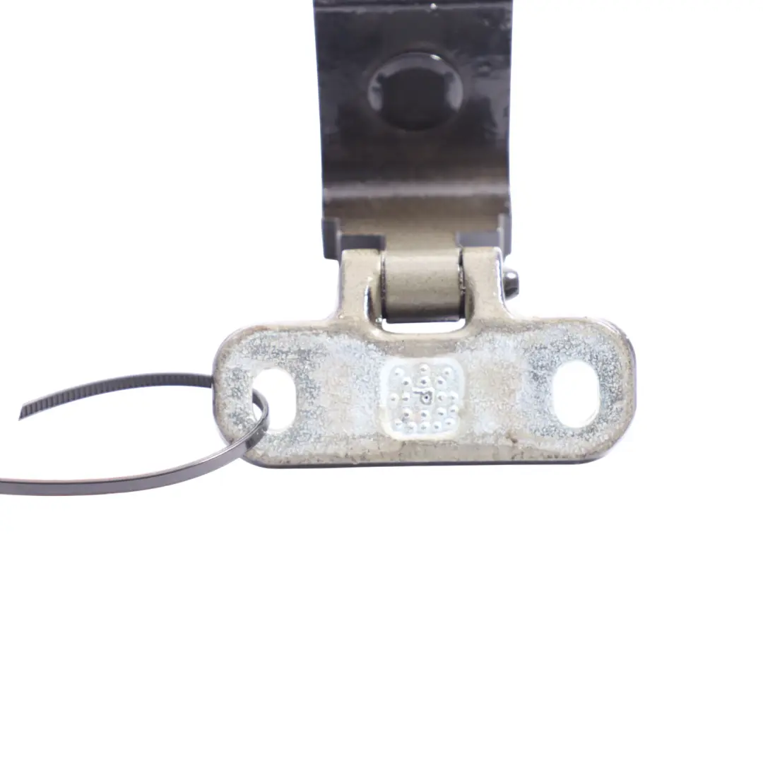 Heck Klappen Scharnier Kofferraum Deckel Links Mythical Black - Y9T für Audi Q3 F3 mit Teilenummer 8V3827299B Audi Q3 F3 Heck Klappen Scharnier Kofferraum Deckel Links Mythical Black - Y9T - SKU 8V3827299B-MYB - Teilenummer 8V3827299B