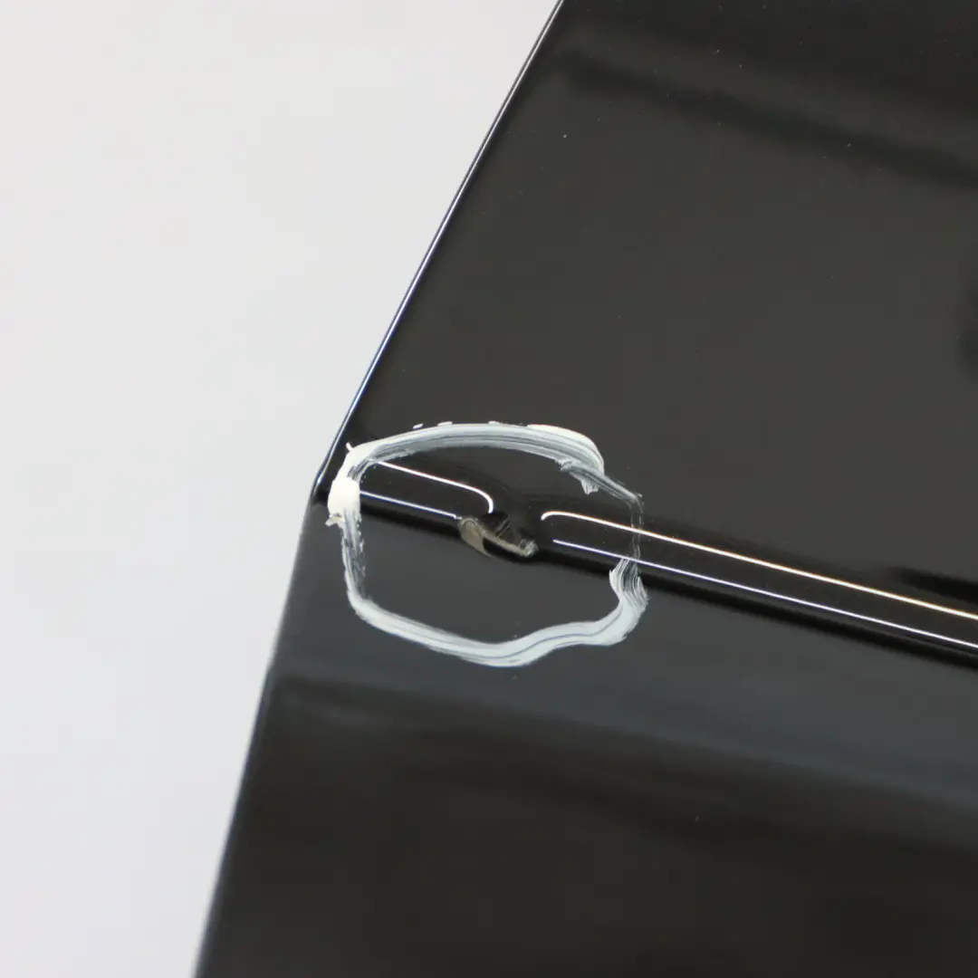 Puerta Delantera Izquierda Mythical Black Metallic Negro - Y9T para Audi A3 8V con número de pieza 8V4831051E Audi A3 8V Puerta Delantera Izquierda Mythical Black Metallic Negro - Y9T - SKU 8V4831051E-MYB1 - Número de pieza 8V4831051E