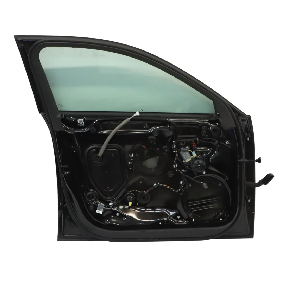 Puerta Delantera Izquierda Mythical Black Metallic Negro - Y9T para Audi A3 8V con número de pieza 8V4831051E Audi A3 8V Puerta Delantera Izquierda Mythical Black Metallic Negro - Y9T - SKU 8V4831051E-MYB1 - Número de pieza 8V4831051E