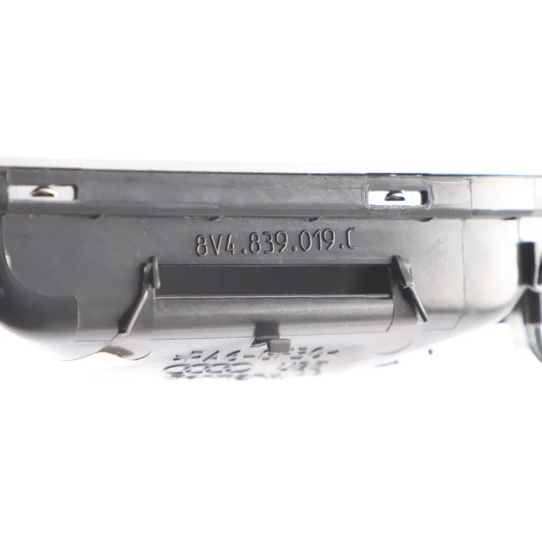 Sportsback Maniglia Interno Porta Posteriore Sinistra per Audi S3 8V con numero di parte 8V4839019C Audi S3 8V Sportsback Maniglia Interno Porta Posteriore Sinistra - SKU 8V4839019C - Numero di parte 8V4839019C