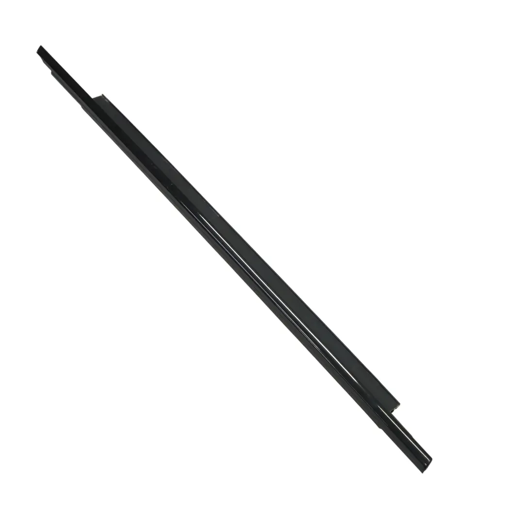 Guarnizione Finestrino Anteriore Destro Striscia per Audi RS3 8V A3 8V con numero di parte 8V4853284 Audi RS3 8V A3 8V Guarnizione Finestrino Anteriore Destro Striscia - SKU 8V4853284-1 - Numero di parte 8V4853284