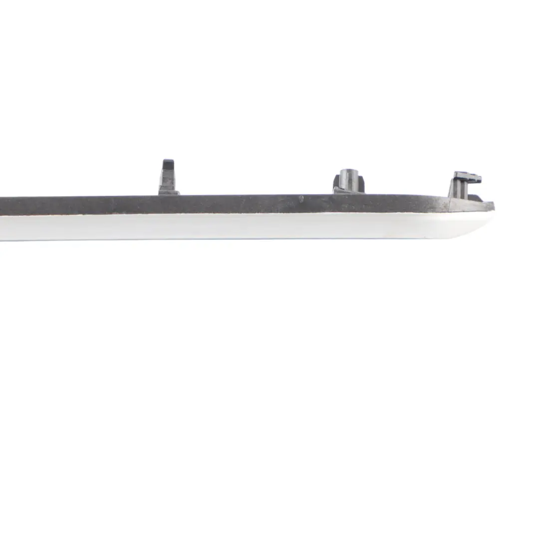 Moldura De Puerta Trasera Derecha Aluminio para Audi S3 8V con número de pieza 8V4867420H Audi S3 8V Moldura De Puerta Trasera Derecha Aluminio - SKU 8V4867420H - Número de pieza 8V4867420H