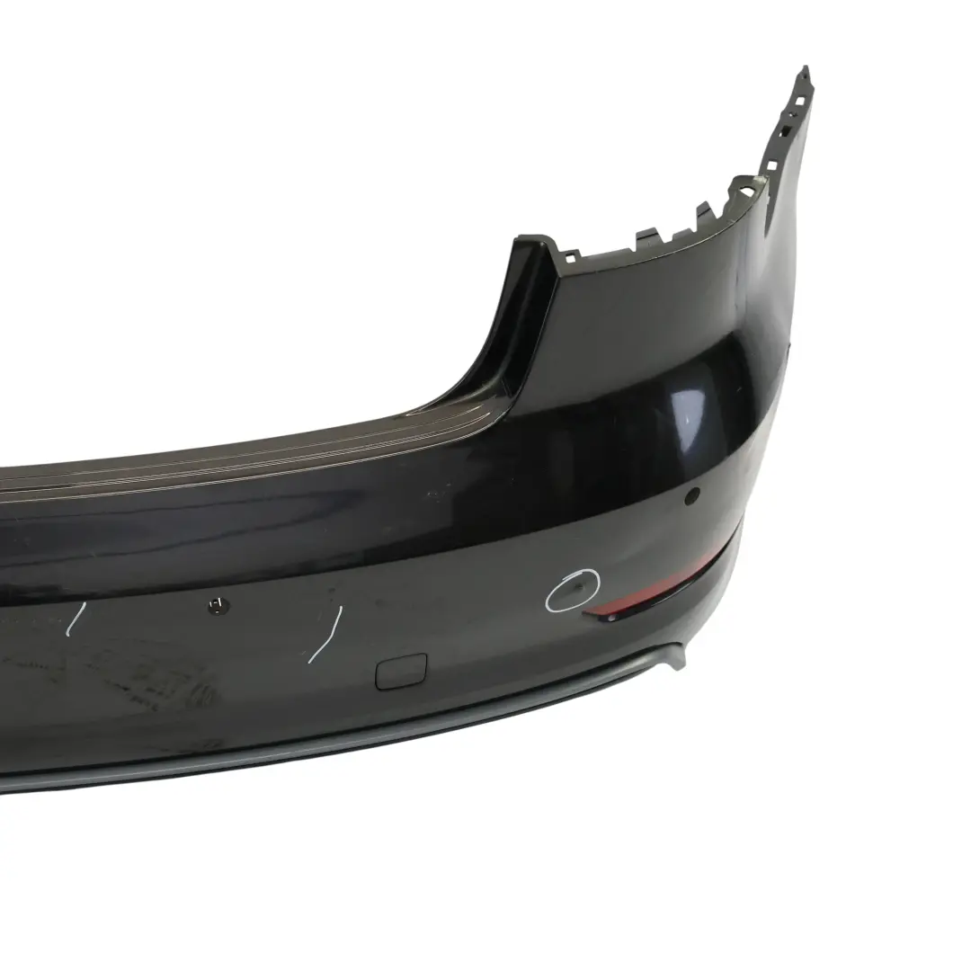 Tylny Zderzak Brilliant Black Czarny Metalik - Y9B do Audi A3 8V o numerze 8V5807067K Audi A3 8V Tylny Zderzak Brilliant Black Czarny Metalik - Y9B - SKU 8V5807067K-BBL - Numer Części 8V5807067K