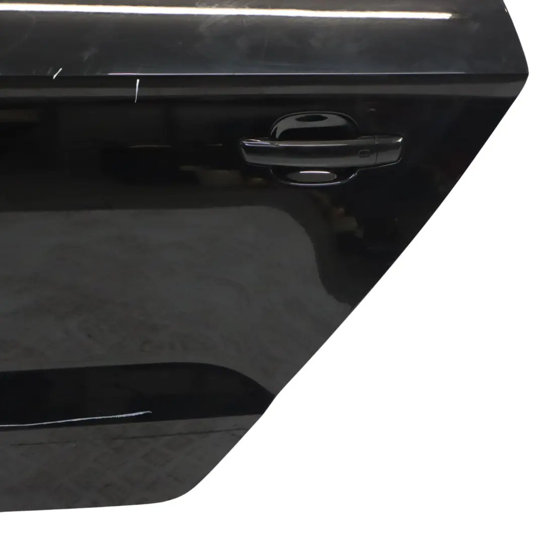 Audi A3 8V Sportback Tylne Lewe Drzwi Brilliant Black Metallic - Y9B - SKU 8V5833051A-BBL - Numer Części 8V5833051A