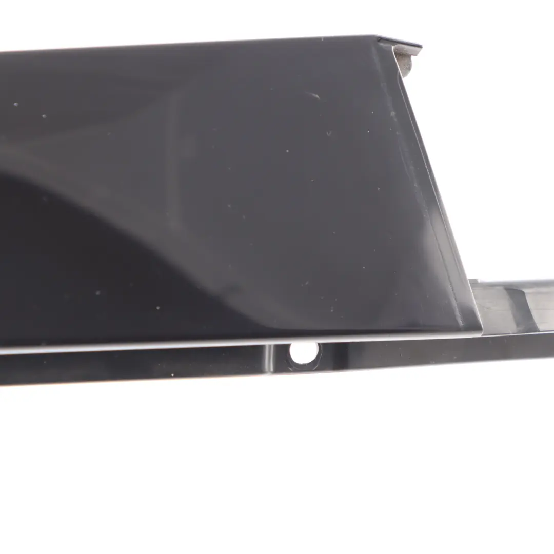 Rivestimento Frontale Colonna B Pannello Esterno Sinistro per Audi S3 8V con numero di parte 8V5837901B Audi S3 8V Rivestimento Frontale Colonna B Pannello Esterno Sinistro - SKU 8V5837901B - Numero di parte 8V5837901B