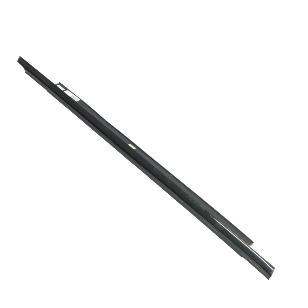 Joint D'Étanchéité Avant Garniture Joint Droite pour Audi A3 8V à propos du numéro de pièce 8V5853284 Audi A3 8V Joint D'Étanchéité Avant Garniture Joint Droite - SKU 8V5853284 - Numéro de pièce 8V5853284