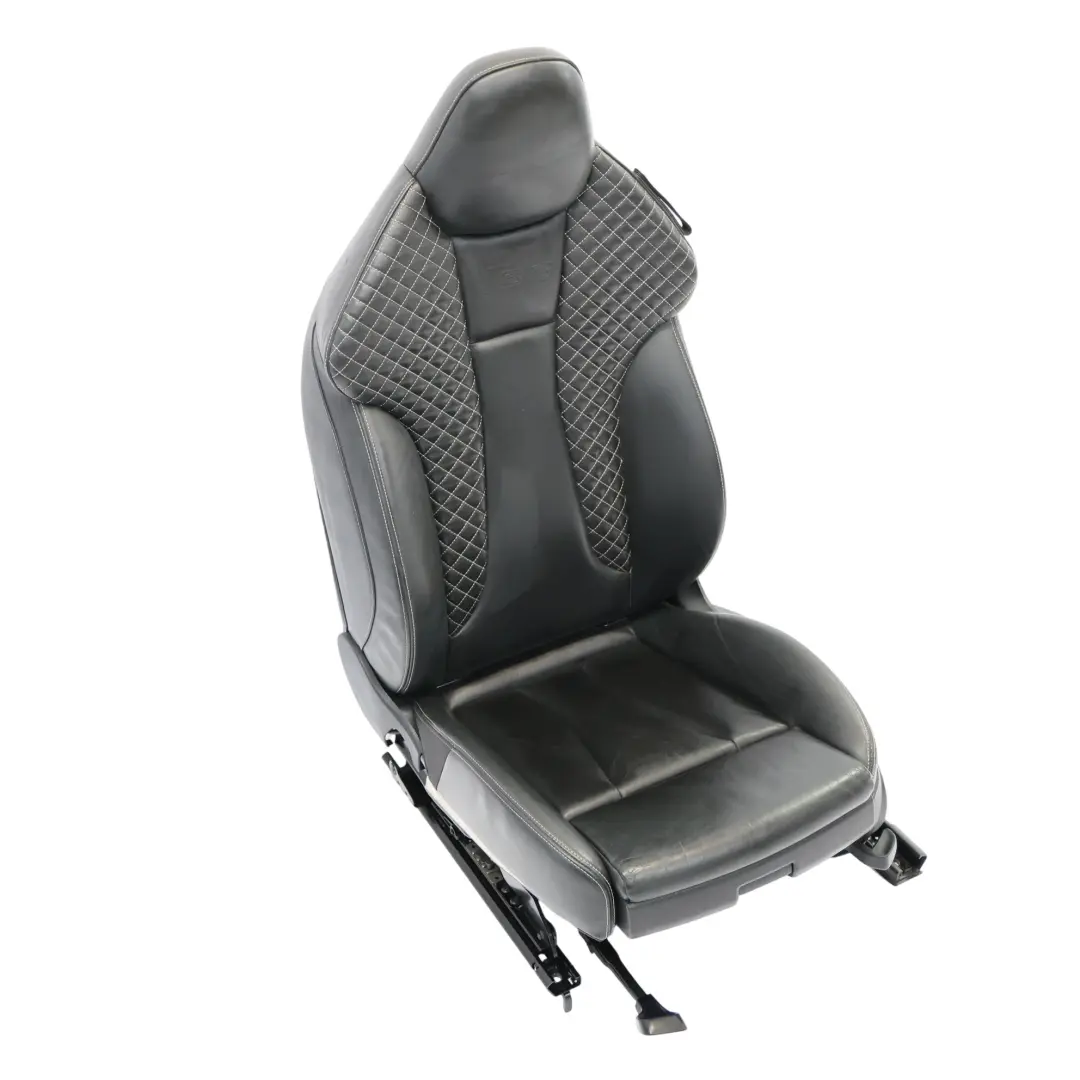 Sedile Anteriore Sinistro Riscaldato Pelle Nero per Audi A3 S3 8V Cabrio 3 Porte con numero di parte 8V7881805P Audi A3 S3 8V Cabrio 3 Porte Sedile Anteriore Sinistro Riscaldato Pelle Nero - SKU 8V7881805P-1 - Numero di parte 8V7881805P