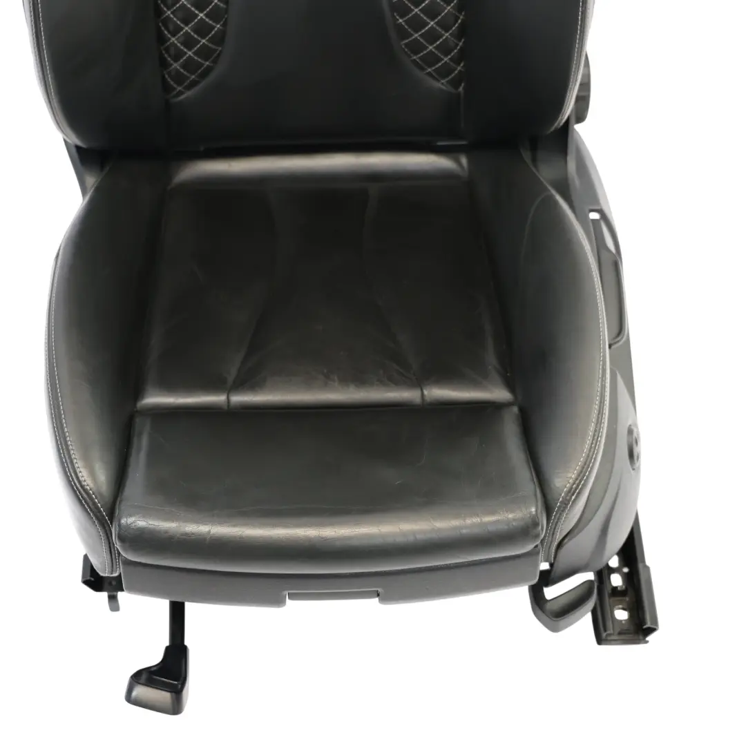 Fotel Podgrzewany Lewy Przód Przedni Czarna Skóra do Audi A3 S3 8V Cabrio o numerze 8V7881805P Audi A3 S3 8V Cabrio Fotel Podgrzewany Lewy Przód Przedni Czarna Skóra - SKU 8V7881805P-1 - Numer Części 8V7881805P