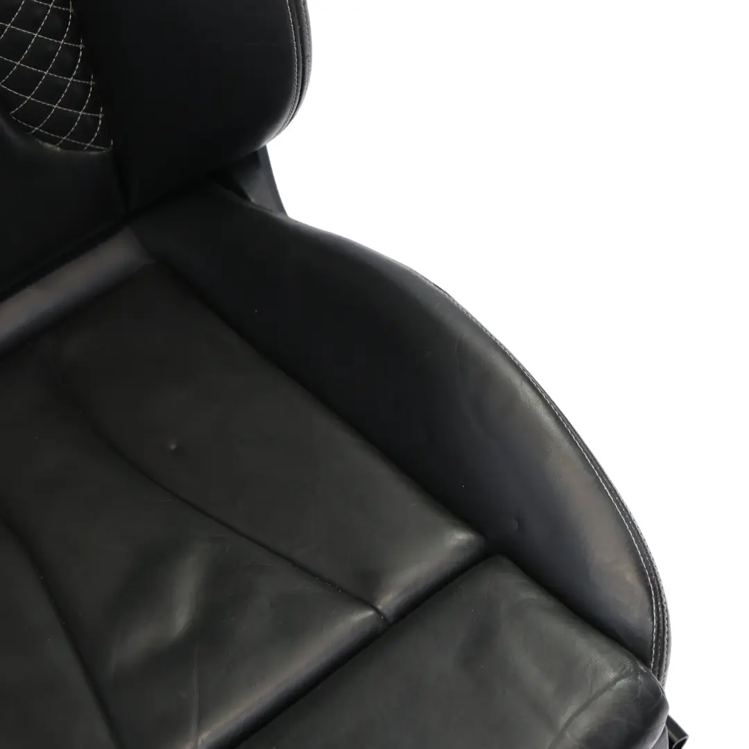 Sedile Anteriore Destro Riscaldato Pelle Nero per Audi A3 S3 8V Cabrio 3 Porte con numero di parte 8V7881806P Audi A3 S3 8V Cabrio 3 Porte Sedile Anteriore Destro Riscaldato Pelle Nero - SKU 8V7881806P-1 - Numero di parte 8V7881806P