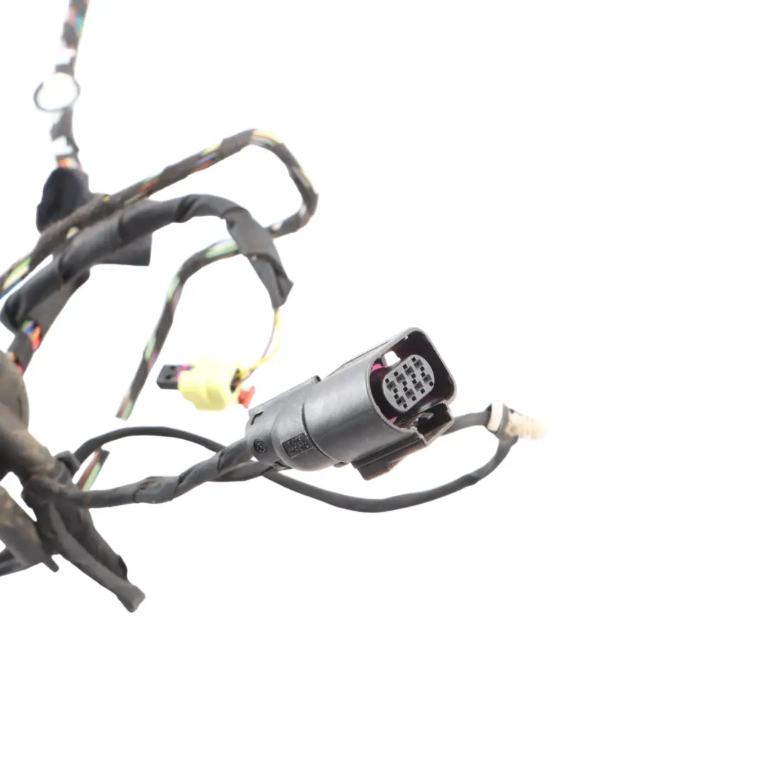 Front Right Door O/S Wiring Harness Carrier to Audi S3 8V with Part number 8V7971029 Audi S3 8V Front Right Door O/S Wiring Harness Carrier - SKU 8V7971029 - Part number 8V7971029