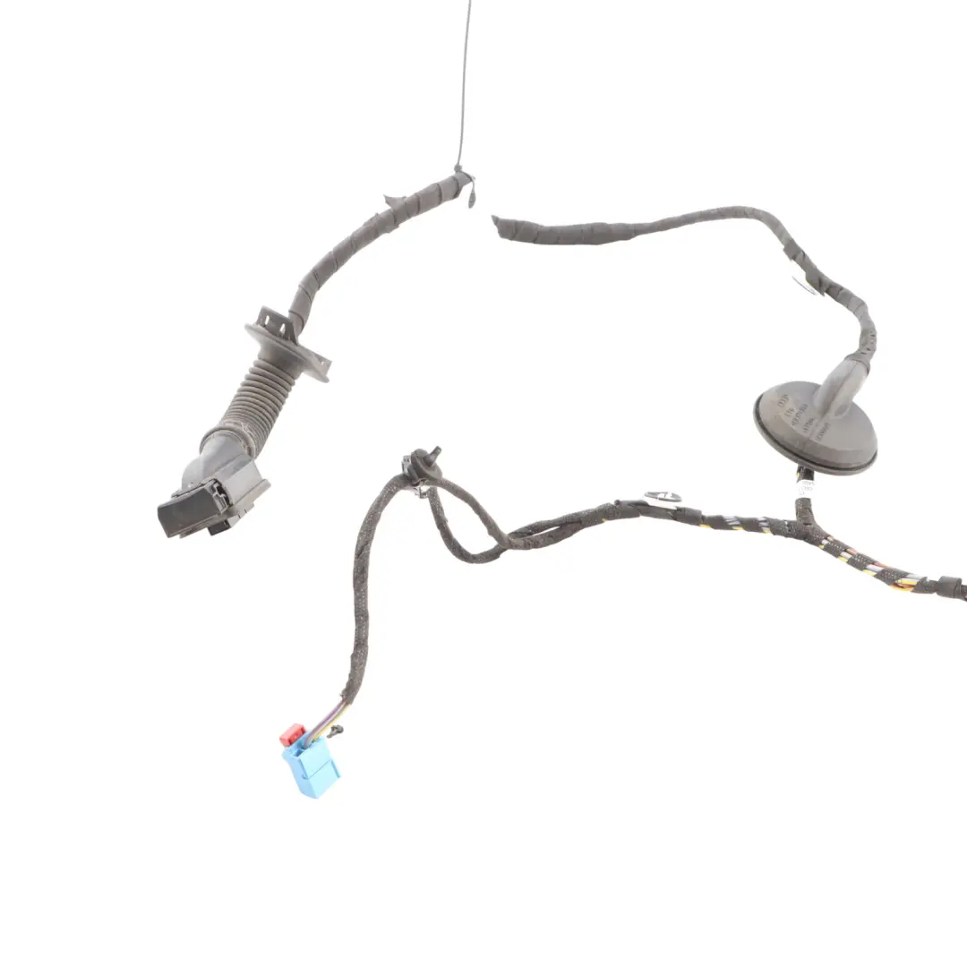 Front Right Door O/S Wiring Harness Carrier to Audi S3 8V with Part number 8V7971029 Audi S3 8V Front Right Door O/S Wiring Harness Carrier - SKU 8V7971029 - Part number 8V7971029