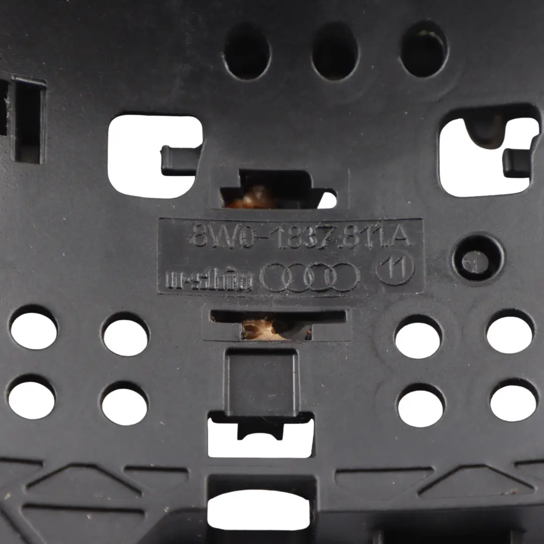 Audi A4 B9 A5 F5 Supporto Maniglia Porta Esterna Posteriore Sinistra - SKU 8W01837811A - Numero di parte 8W01837811A