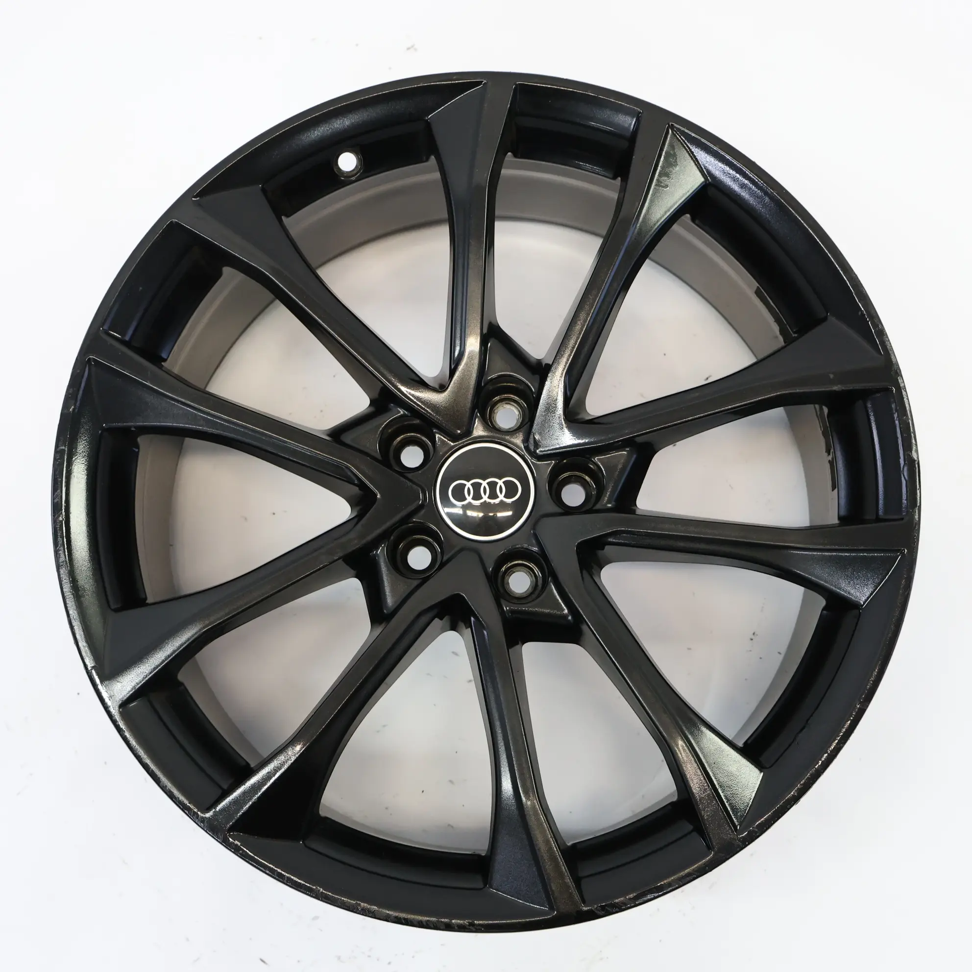 Audi A4 S4 8W B9 Schwarz Alufelge 19" 8.5J ET:40 8W0601025BF
