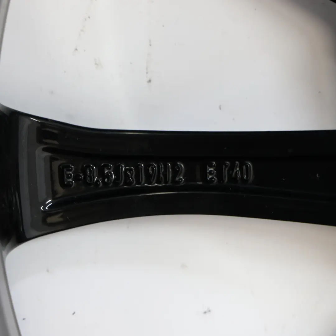 Jante Alliage Noire 19" 8.5J Pour ET:40 Audi A4 S4 8W B9 - SKU 8W0601025BF-1 - Numéro de pièce 8W0601025BF
