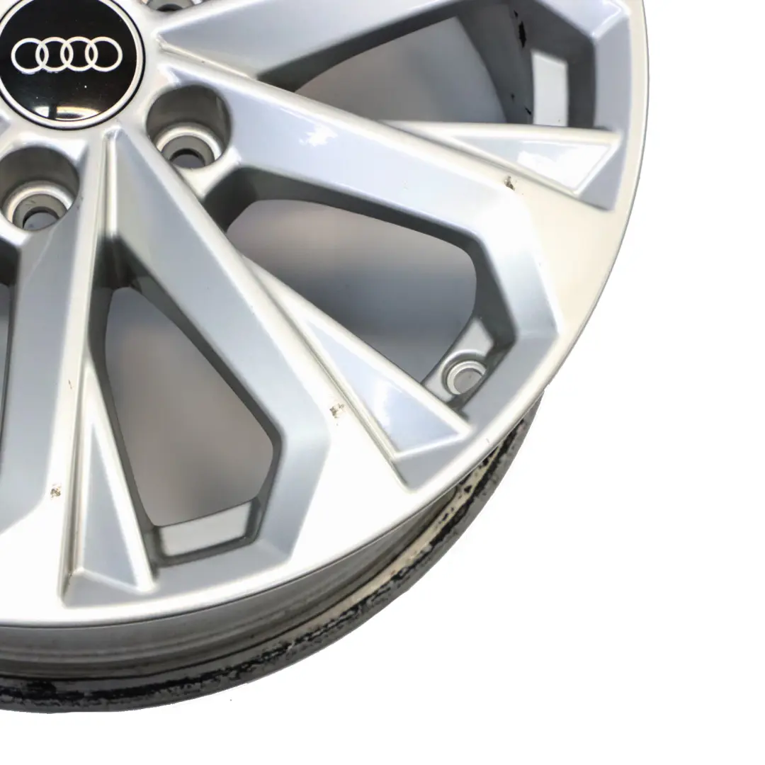 Audi A4 B9 8W Argento Cerchio In Lega 17" 7J ET:38 10-Spoke - SKU 8W0601025L-2 - Numero di parte 8W0601025L