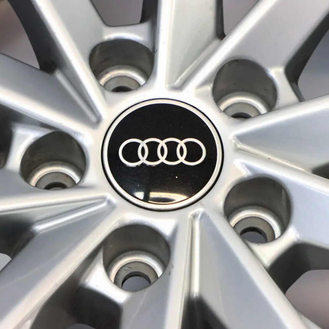 Audi A4 B9 8W Argento Cerchio In Lega 17" 7J ET:38 10-Spoke - SKU 8W0601025L-2 - Numero di parte 8W0601025L