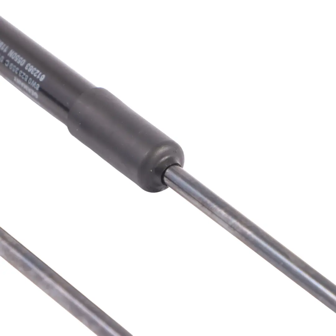 Capó Delantero Elevador Gas Strut Izquierda Derecha Set para Audi A4 B9 con número de pieza 8W0823359C Audi A4 B9 Capó Delantero Elevador Gas Strut Izquierda Derecha Set - SKU 8W0823359C - Número de pieza 8W0823359C