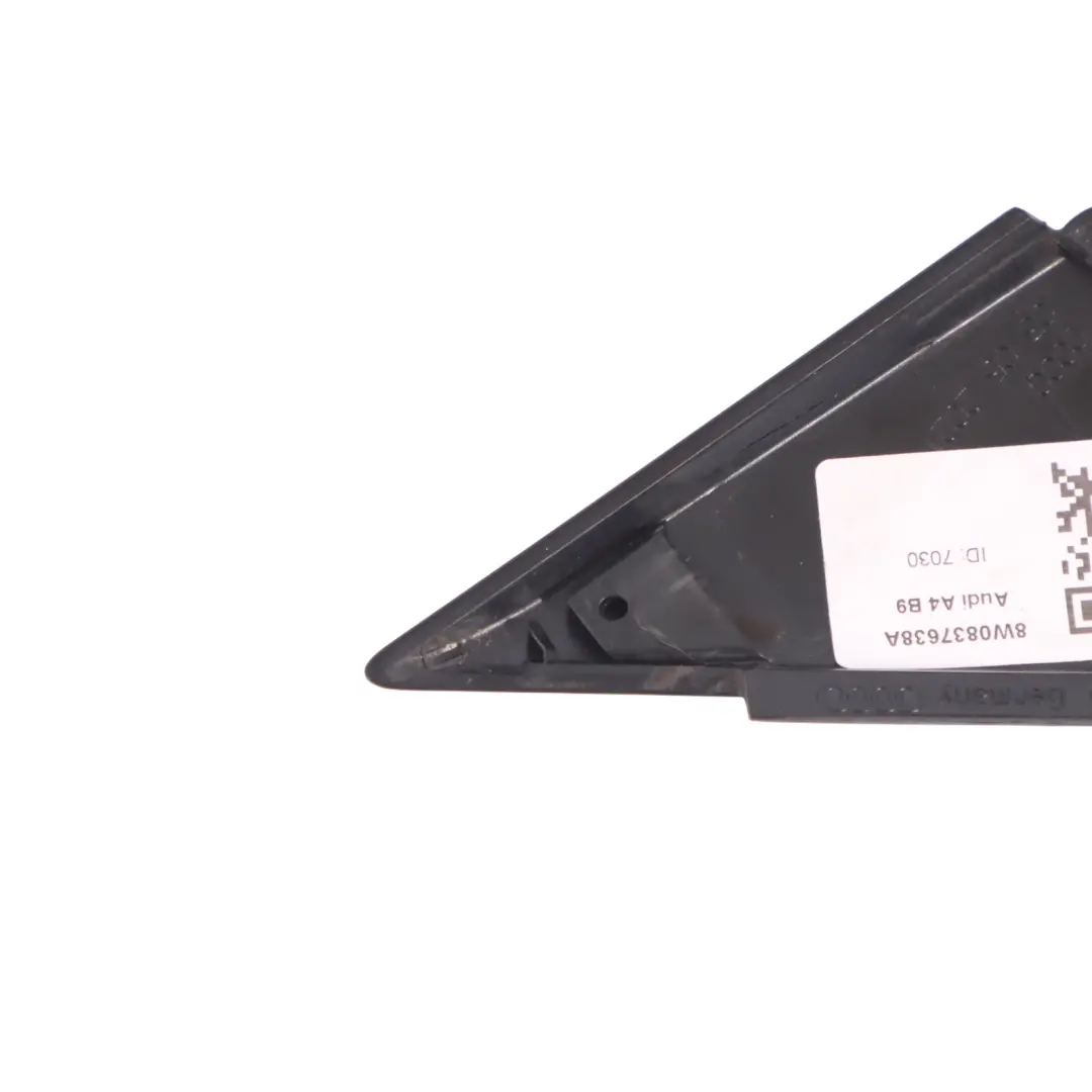 Front Tür Ecke Dreieck Trim Abdeckung Rechts für Audi A4 B9 8W mit Teilenummer 8W0837638A Audi A4 B9 8W Front Tür Ecke Dreieck Trim Abdeckung Rechts - SKU 8W0837638A - Teilenummer 8W0837638A