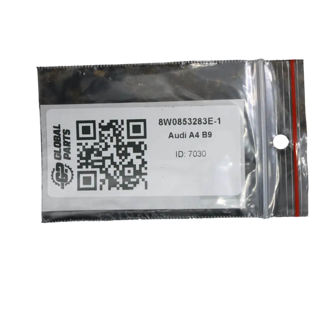 Listwa Ozdobna Szyby Drzwi Lewy Przód Czarna do Audi A4 B9 o numerze 8W0853283E Audi A4 B9 Listwa Ozdobna Szyby Drzwi Lewy Przód Czarna - SKU 8W0853283E-1 - Numer Części 8W0853283E