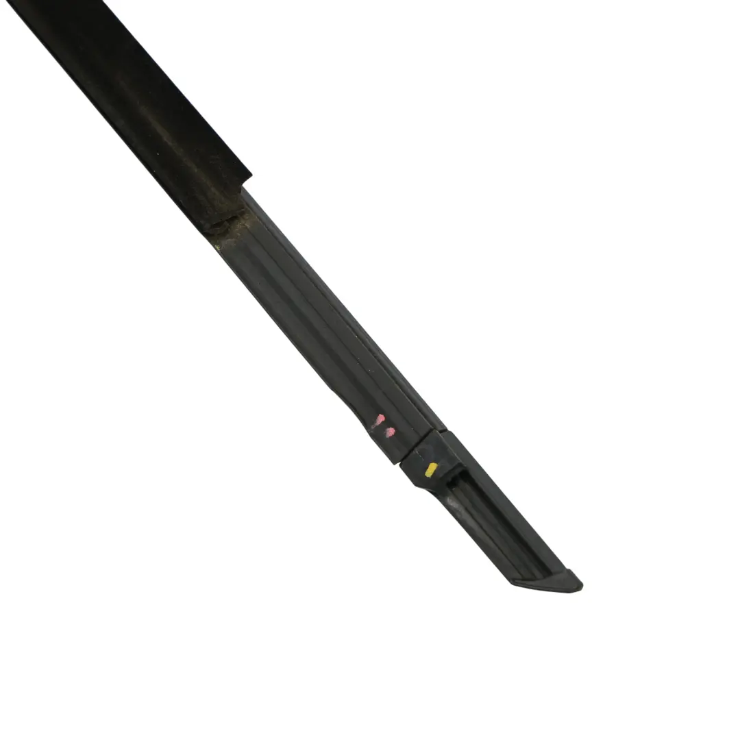 Audi A4 B9 Porta Anteriore Esterna Modanatura Guarnizione Destra - SKU 8W0853284E-1 - Numero di parte 8W0853284E