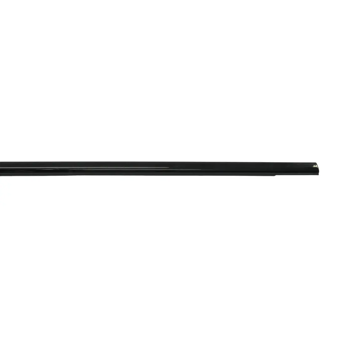 Audi A4 B9 Joint D'Étanchéité De Moulure Extérieure Avant Droite - SKU 8W0853284E-1 - Numéro de pièce 8W0853284E
