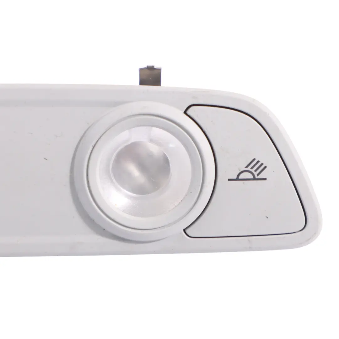 Lampka Podsufitki Oświetlenie Kabiny Tył do Audi A4 B8 o numerze 8W0947111 Audi A4 B8 Lampka Podsufitki Oświetlenie Kabiny Tył - SKU 8W0947111-1 - Numer Części 8W0947111