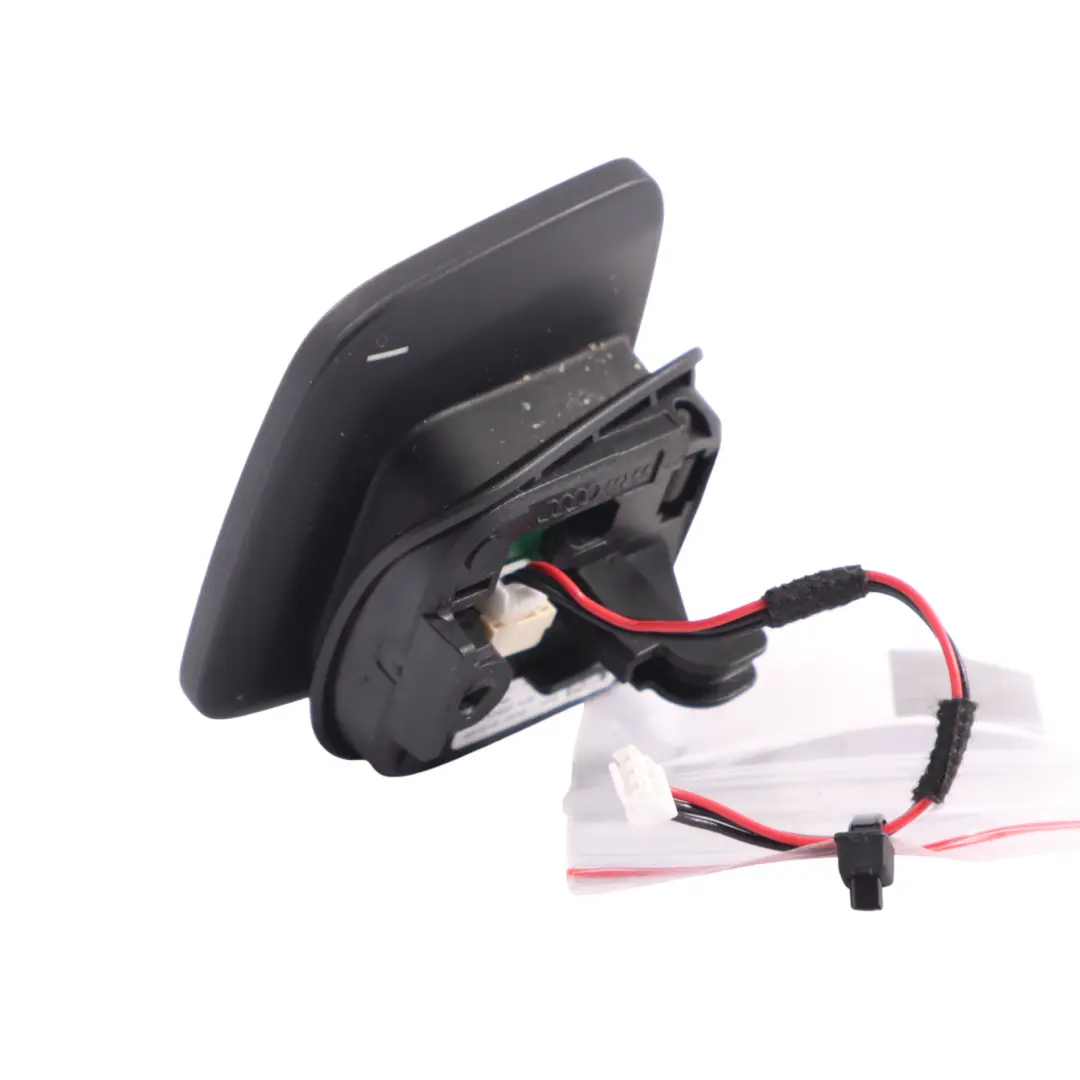 Audi A4 B9 A5 F5 A3 8V Palettes Changement Vitesse Volant Gauche - SKU 8W0951523J-1 - Numéro de pièce 8W0951523J