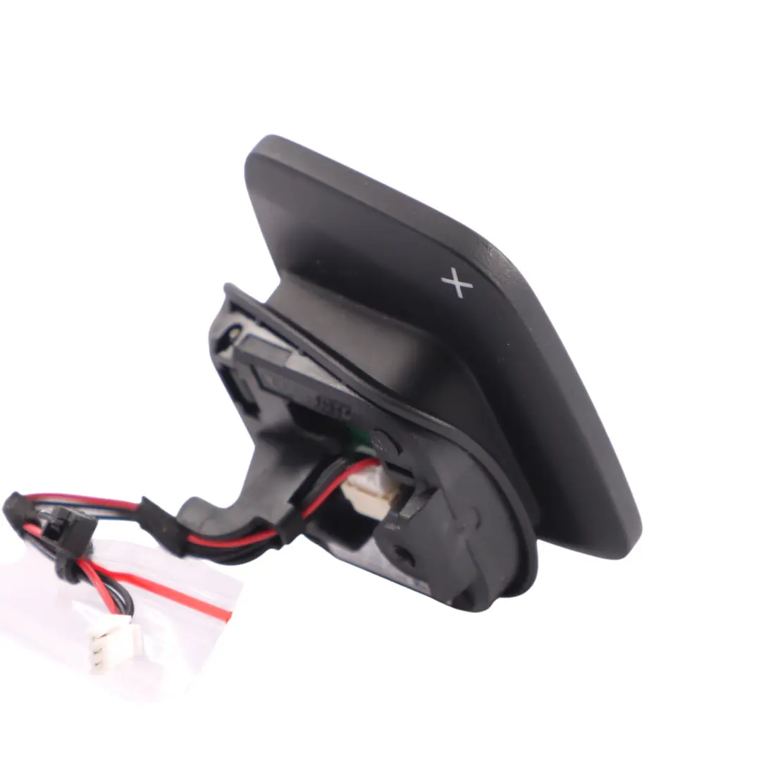 Lenk Rad Schalt Wippen Rechts für Audi A4 B9 A5 F5 A3 8V mit Teilenummer 8W0951523J Audi A4 B9 A5 F5 A3 8V Lenk Rad Schalt Wippen Rechts - SKU 8W0951523J-2 - Teilenummer 8W0951523J