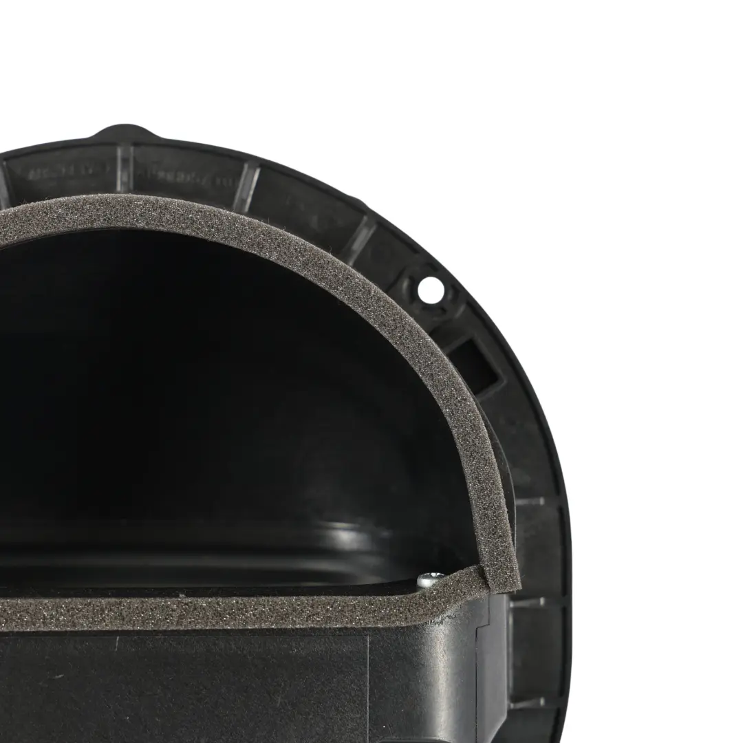 Porta Anteriore Sub Altoparlante Sinistro Destro per Audi A4 B9 con numero di parte 8W5035297 Audi A4 B9 Porta Anteriore Sub Altoparlante Sinistro Destro - SKU 8W5035297 - Numero di parte 8W5035297