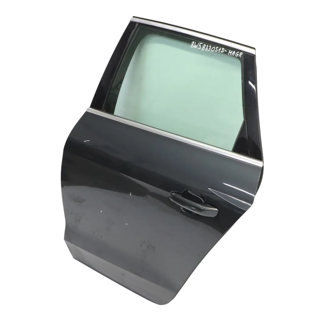 Puerta Trasera Izquierda Manhattan Gris Metallic - X7L para Audi A4 B9 Avant con número de pieza 8W5833051D Audi A4 B9 Avant Puerta Trasera Izquierda Manhattan Gris Metallic - X7L - SKU 8W5833051D-MAGR - Número de pieza 8W5833051D