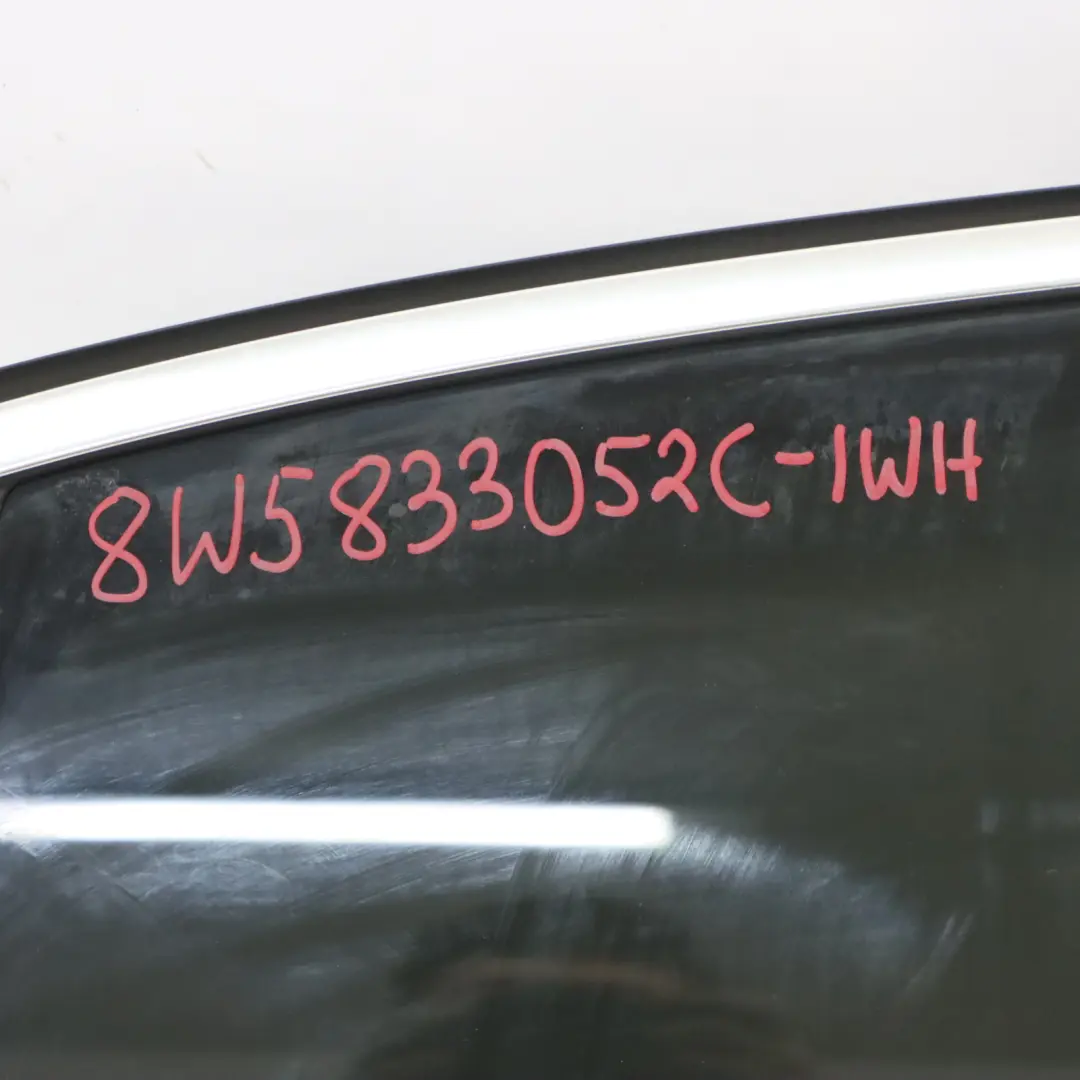 Porta Posteriore Destra Ibis White Bianco - Y9C per Audi A4 B9 Saloon con numero di parte 8W5833052C Audi A4 B9 Saloon Porta Posteriore Destra Ibis White Bianco - Y9C - SKU 8W5833052C-IWH - Numero di parte 8W5833052C