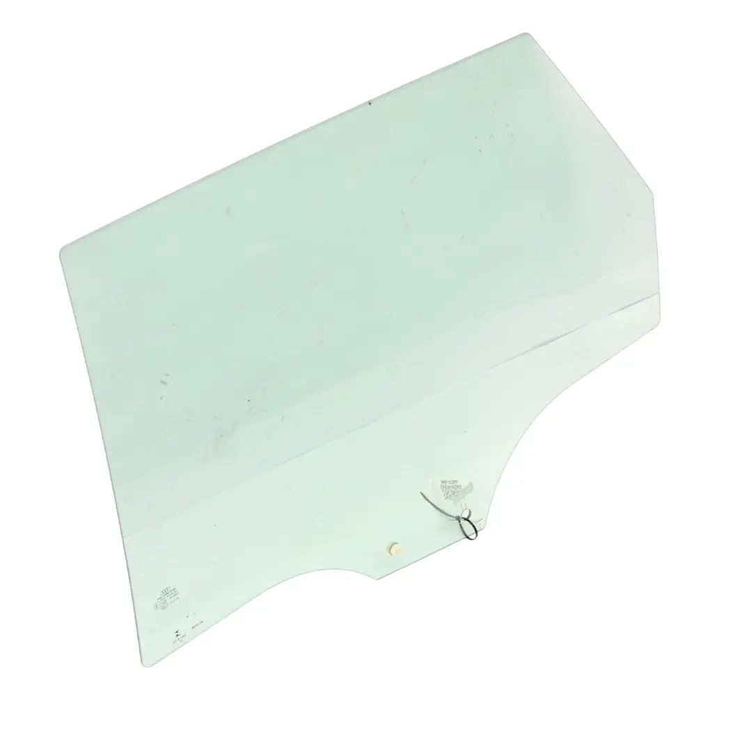 Vetro Della Porta AS2 Posteriore Sinistro per Audi A4 B9 con numero di parte 8W9845205 Audi A4 B9 Vetro Della Porta AS2 Posteriore Sinistro - SKU 8W9845205 - Numero di parte 8W9845205