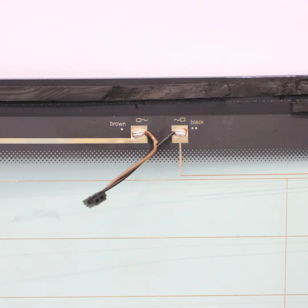 Boot Trunk Lid Tailgate Window AS2 Glazing to Audi A4 B9 8W Avant Rear with Part number 8W9845501D Audi A4 B9 8W Avant Rear Boot Trunk Lid Tailgate Window AS2 Glazing - SKU 8W9845501D - Part number 8W9845501D