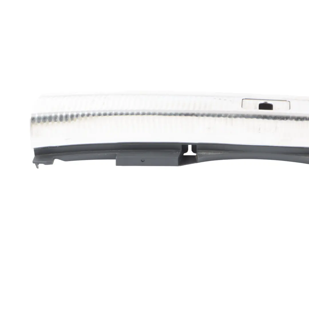 Audi A4 B9 Avant Panel Embellecedor Cromado Para Cerradura De Maletero - SKU 8W9864513 - Número de pieza 8W9864513