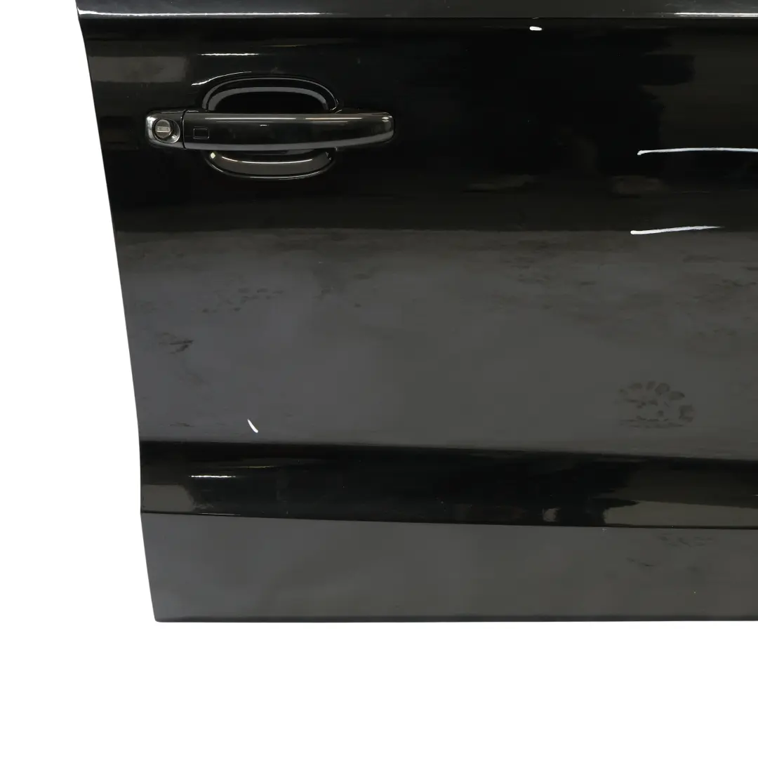 Puerta Delantera Derecha Brilliant Black Metallic - Y9B para Audi A1 8X con número de pieza 8X4831052A Audi A1 8X Puerta Delantera Derecha Brilliant Black Metallic - Y9B - SKU 8X4831052A-BBL - Número de pieza 8X4831052A