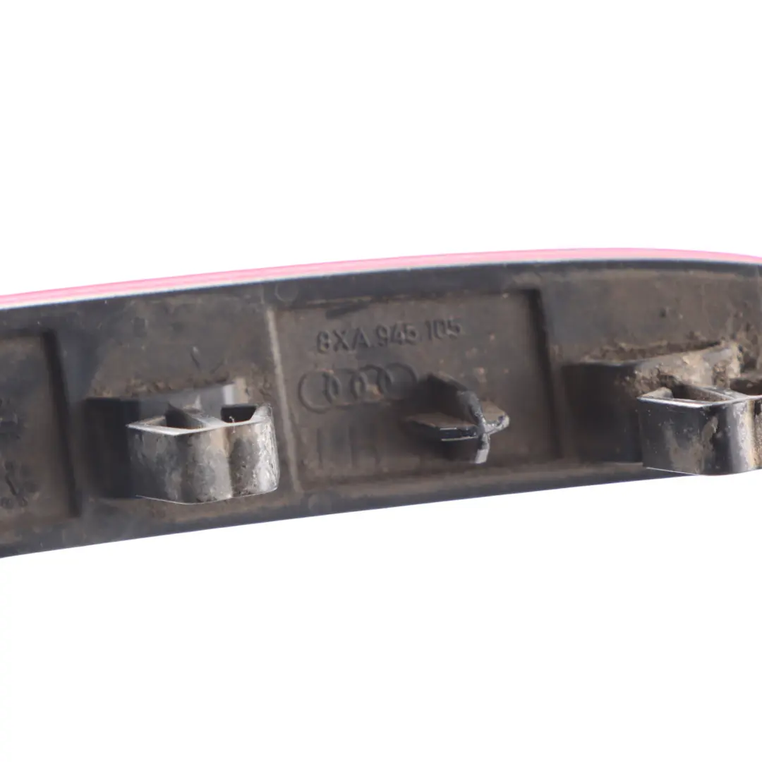 Heck Stoßstange Licht Reflektor Zierleiste Links für Audi A1 8X mit Teilenummer 8XA945105 Audi A1 8X Heck Stoßstange Licht Reflektor Zierleiste Links - SKU 8XA945105 - Teilenummer 8XA945105