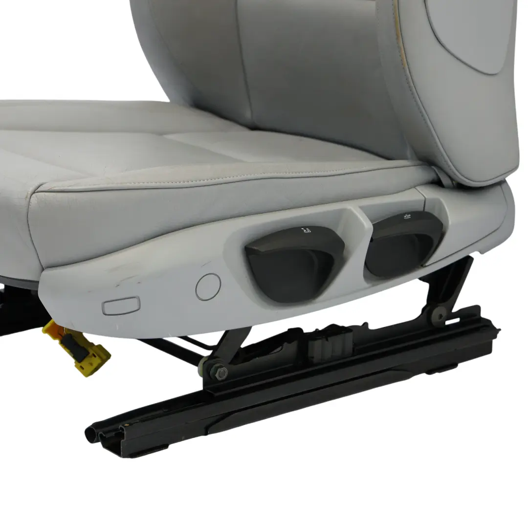 Asiento Delantero Izquierdo Interior Cuero Boston Alaska Gris para BMW E81 con número de pieza 9124523 BMW E81 Asiento Delantero Izquierdo Interior Cuero Boston Alaska Gris - SKU 9124523-1 - Número de pieza 9124523