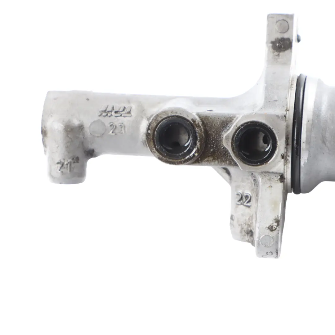 Brake Master Cylinder to Mercedes W639 with Part number A0004317401 Mercedes W639 Brake Master Cylinder - SKU A0004317401 - Part number A0004317401
