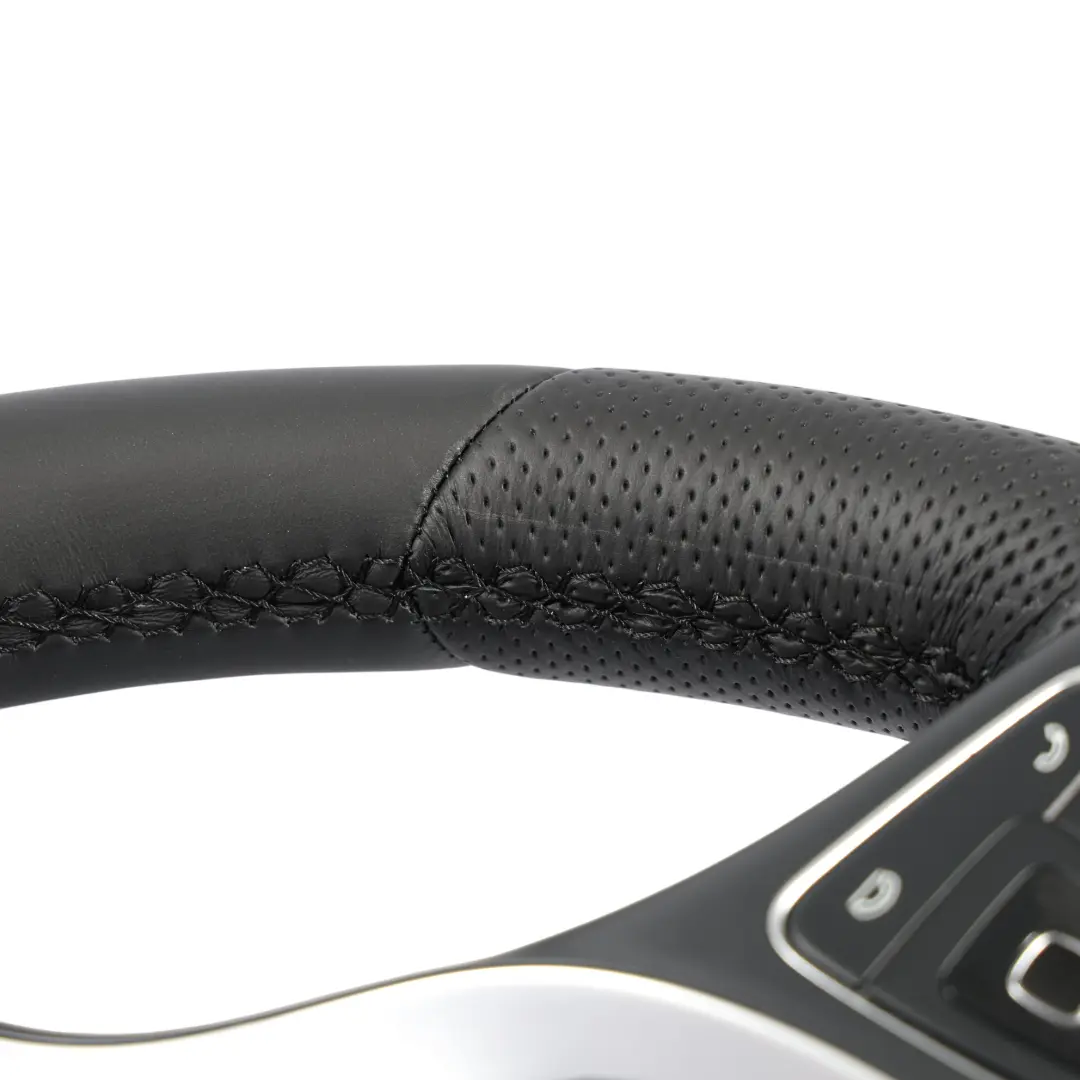 NUOVO volante sportivo in pelle nera multifunzione per Mercedes W213 con numero di parte A0004605600 Mercedes W213 NUOVO volante sportivo in pelle nera multifunzione - SKU A0004605600-1 - Numero di parte A0004605600