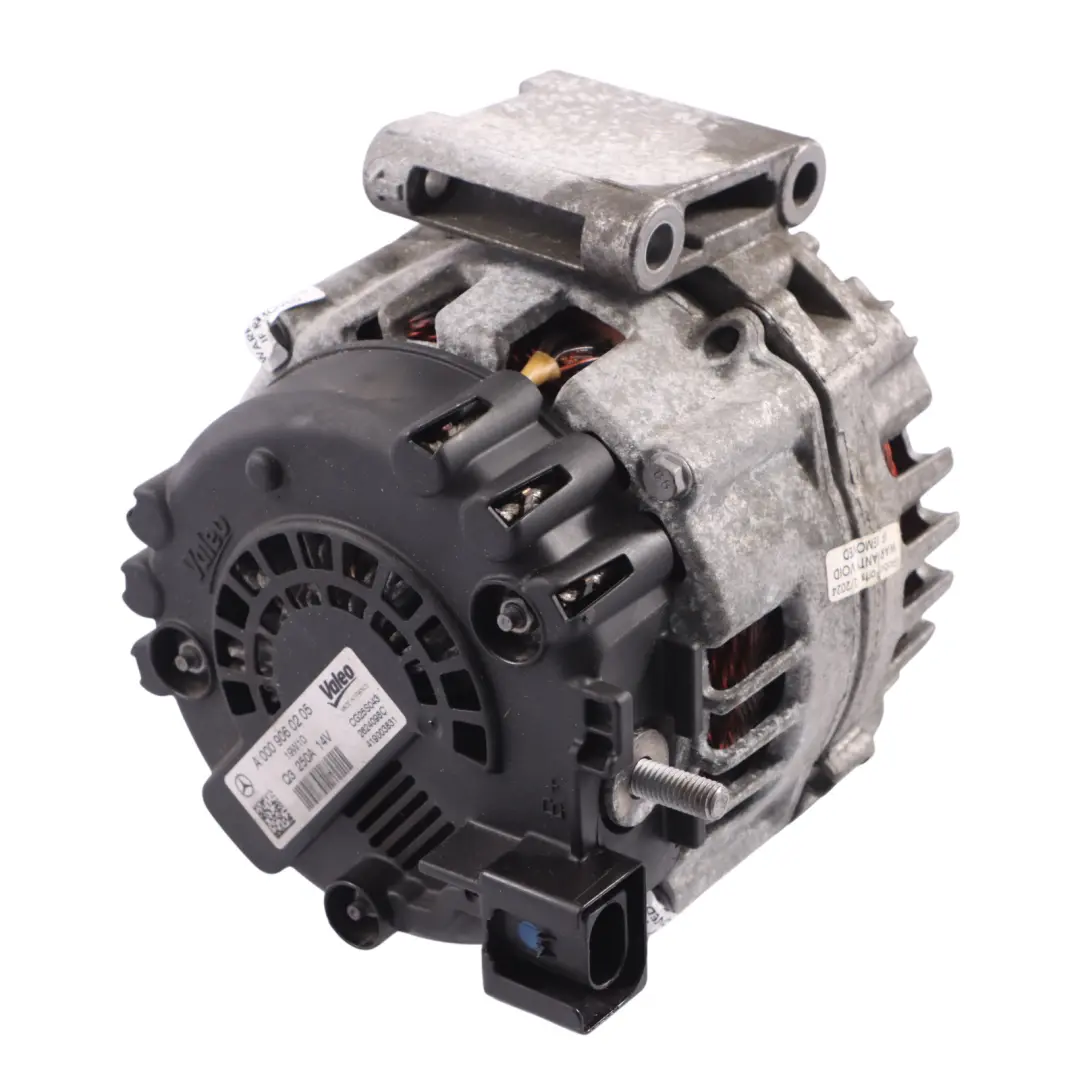 Alternateur Essence pour Mercedes W213 C238 à propos du numéro de pièce A0009060205 Mercedes W213 C238 Alternateur Essence - SKU A0009060205 - Numéro de pièce A0009060205