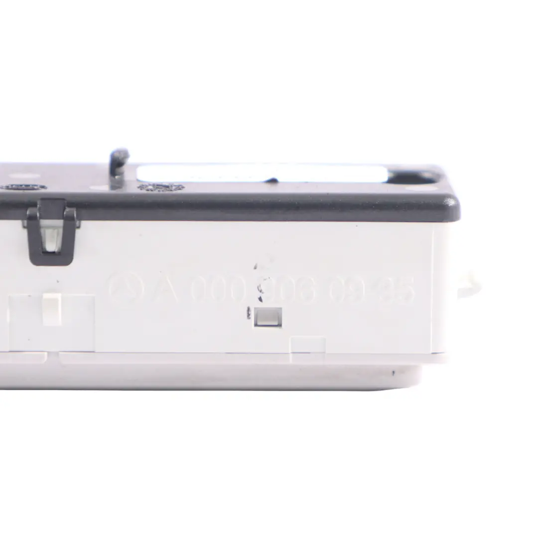 Luce Cabina Lampada Interna Posteriore Sinistra Nero per Mercedes W205 con numero di parte A0009060935 Mercedes W205 Luce Cabina Lampada Interna Posteriore Sinistra Nero - SKU A0009060935-1 - Numero di parte A0009060935